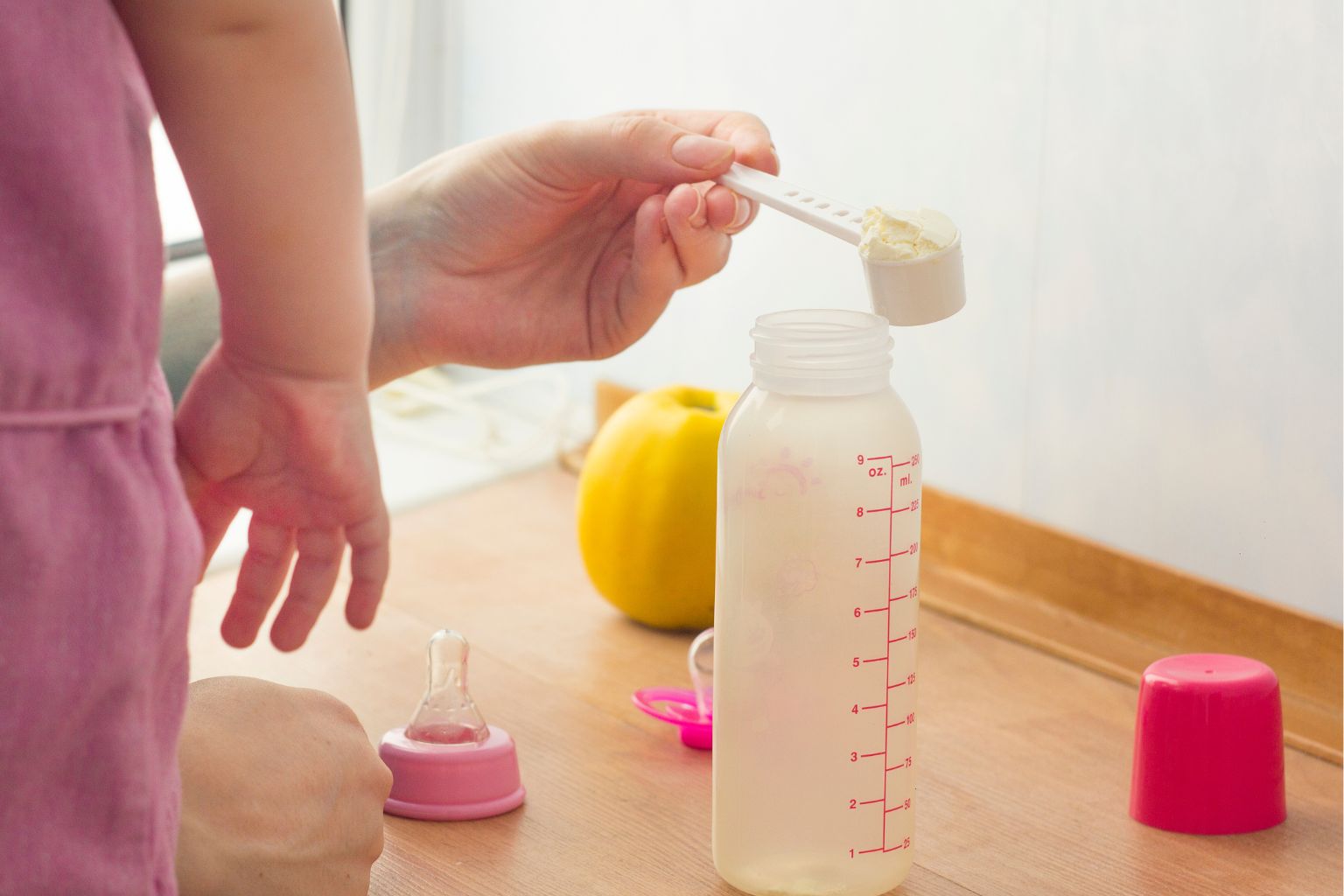 Latte artificiale per neonati: meglio liquido o in polvere?